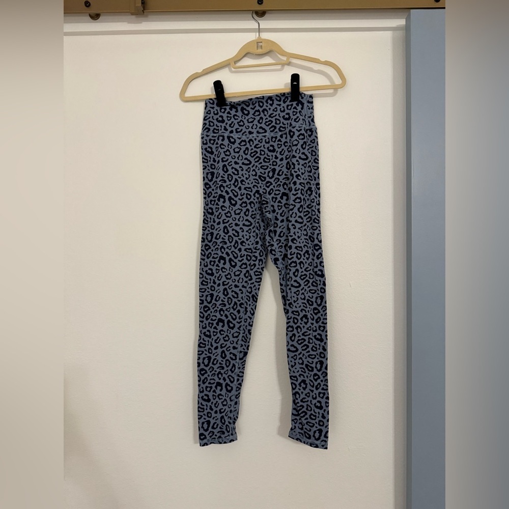 Kamo Fitness Serenity 25” Blue Leopard Leggings